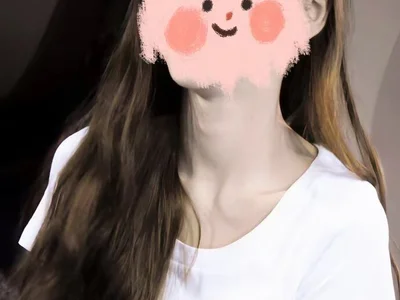 Selenaaaaa- 離線 XXX 聊天