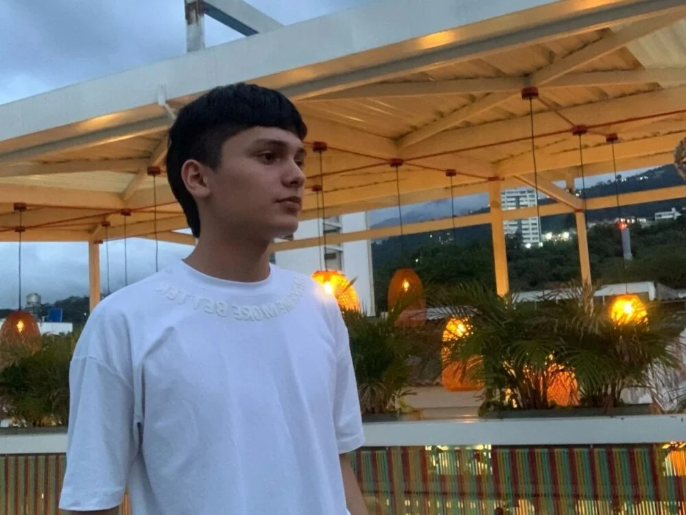 Czat XXX offline – Maxii18_