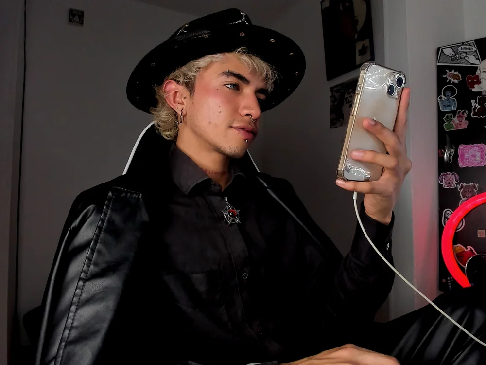 Offline XXX chat modela Darkodexx