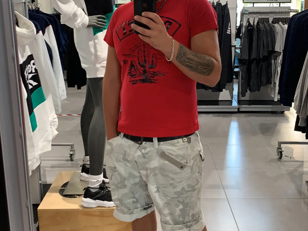 Dirty0892 Offline XXX-Chat