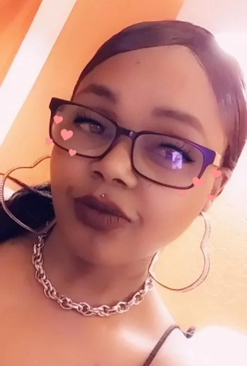 CaramelDelightzz's Offline XXX Chat