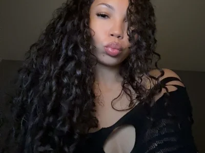 nikkiloveee