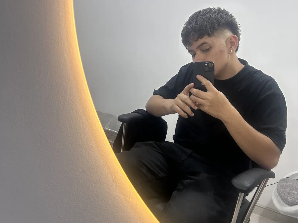 Mathi_sex67n Offline XXX chat