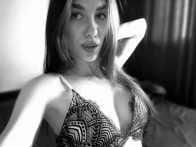 LunaRossaa - Girl 