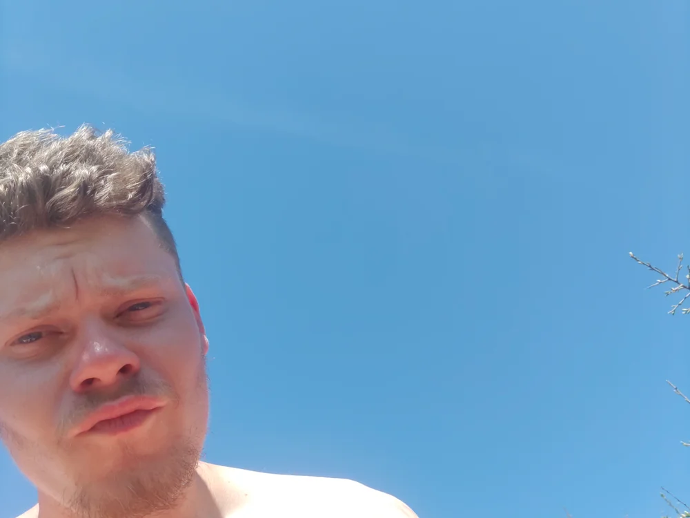 Heygoodboy2 離線 XXX 聊天