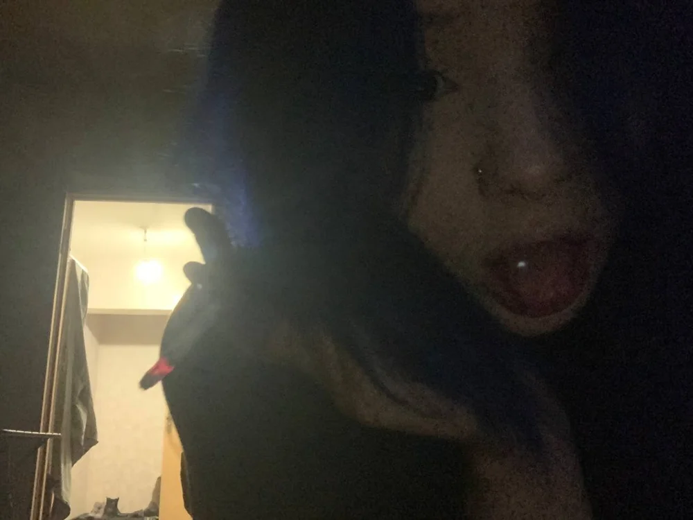 emilia_off0's Offline XXX Chat