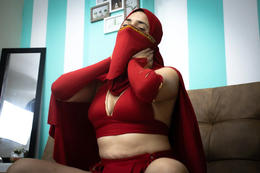 amira_bills' Offline Chat Room
