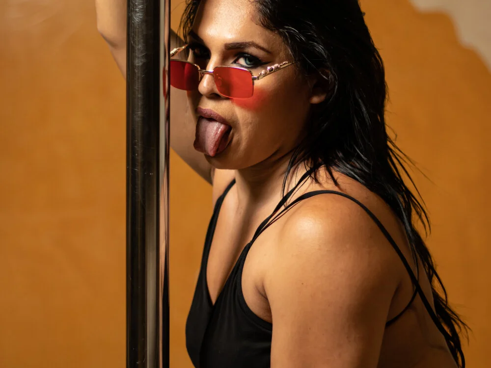 kimCosseyy Chat XXX Ngoại tuyến