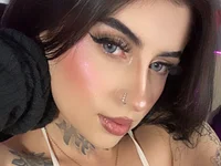 Bonnye_starn Live XXX chat