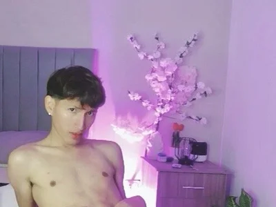 Patrick_twin Male Mobile Adult Webcam