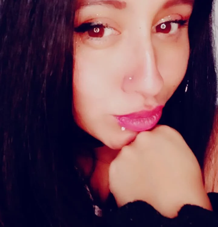 AngelaFioree's Offline Chat Room