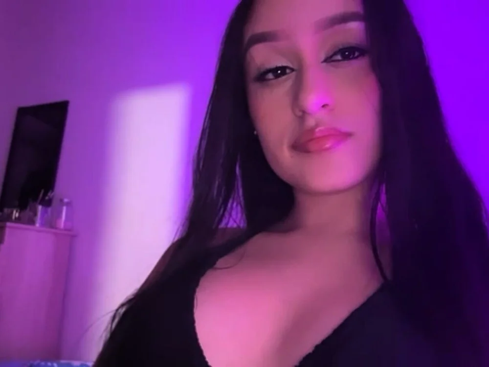 Mia_Winters_'s Offline Chat Room