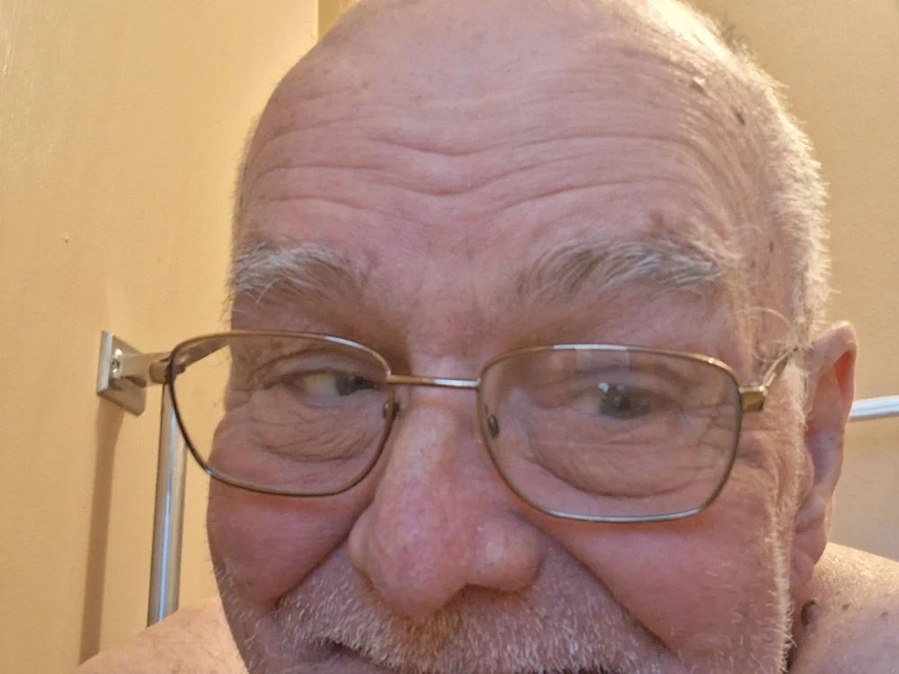 Joeyw57 Offline XXX-Chat