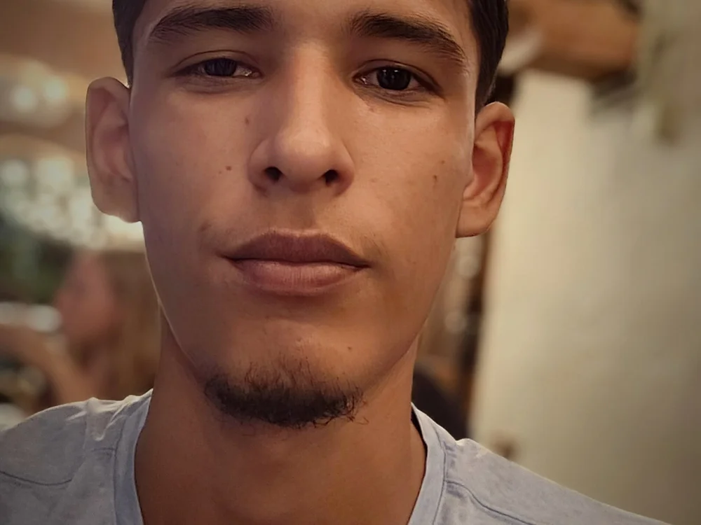 liammendoza98 Offline XXX-Chat