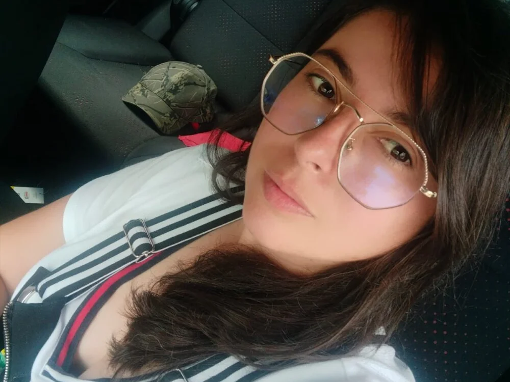 Chatroom XXX hors ligne de Victoria_cg1