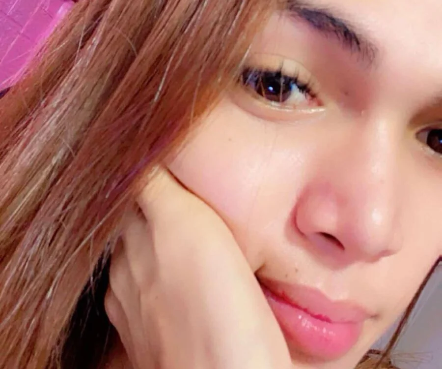 ladyhotcuming Adlı Modelin Çevrimdışı XXX Sohbeti