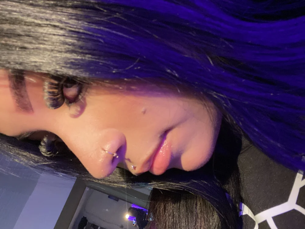 lizbeth_1 offline chatrum