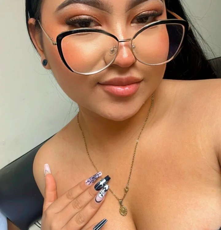 Emma_fyore_t offline chatrum