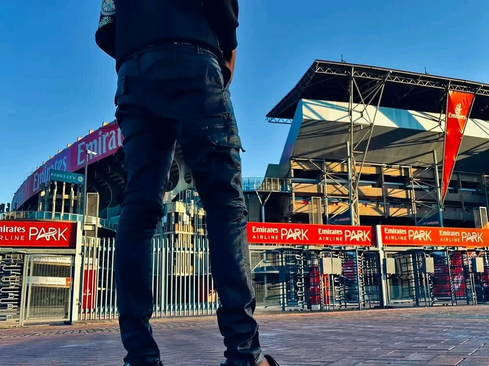 YoungHornyDude97 offline XXX-chatje