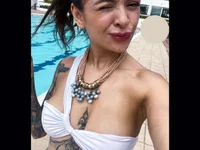 Selena_G69