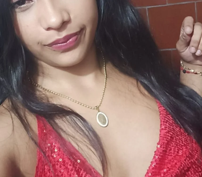Bebesita_13's Offline XXX Chat