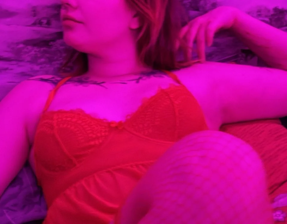 ValerieBloomn Offline XXX chat