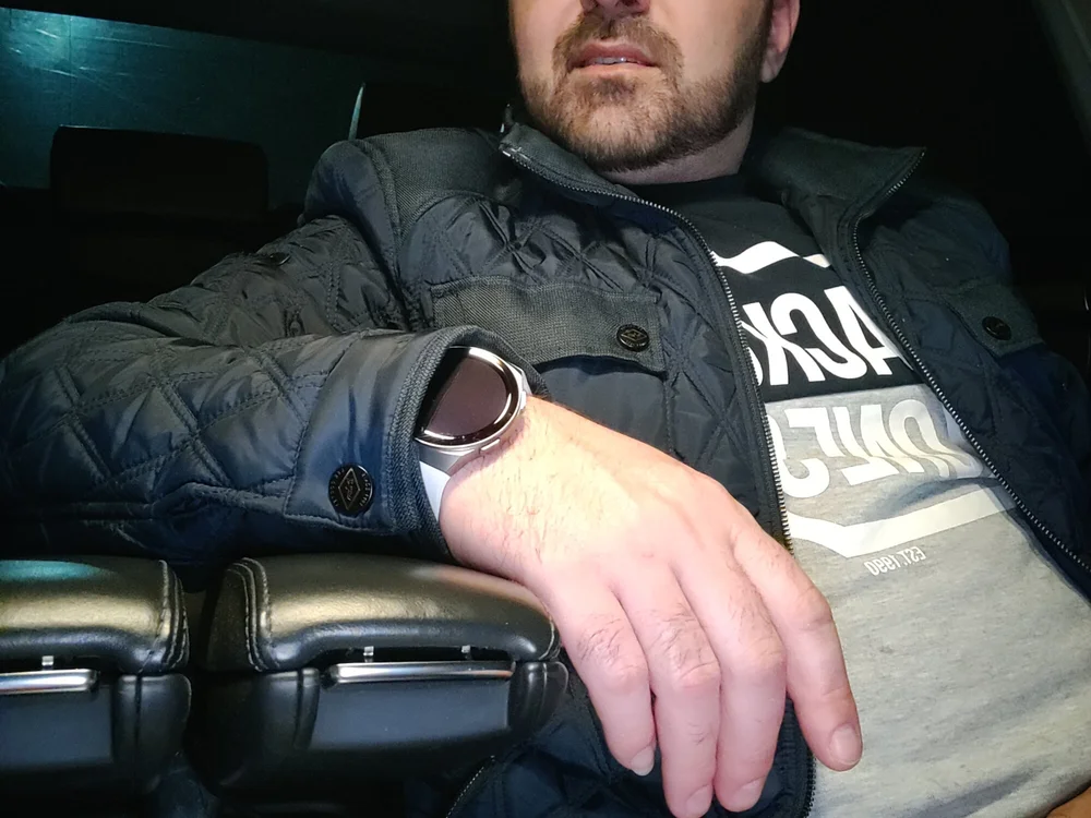 SugarDAddyF's Offline Chat Room