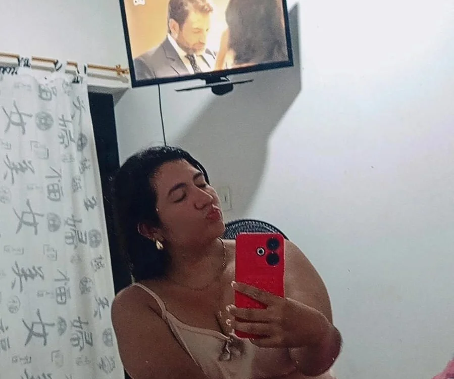 strawberry-hot's Offline XXX Chat