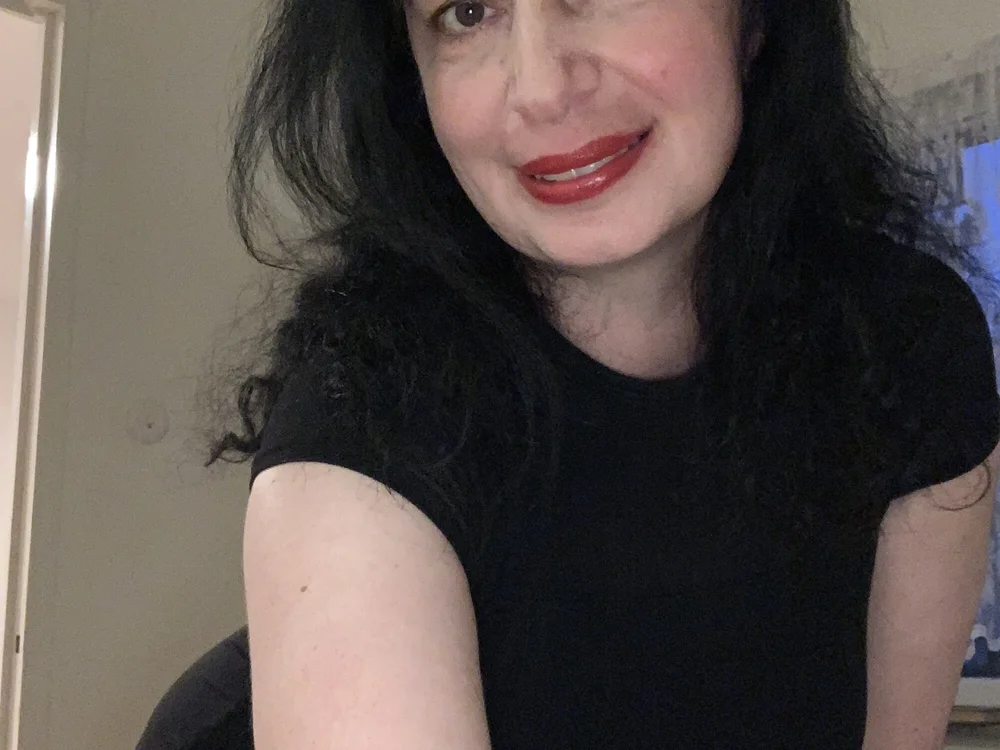 Lizzaa80's most recent online preview