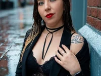Model isabella_lovem