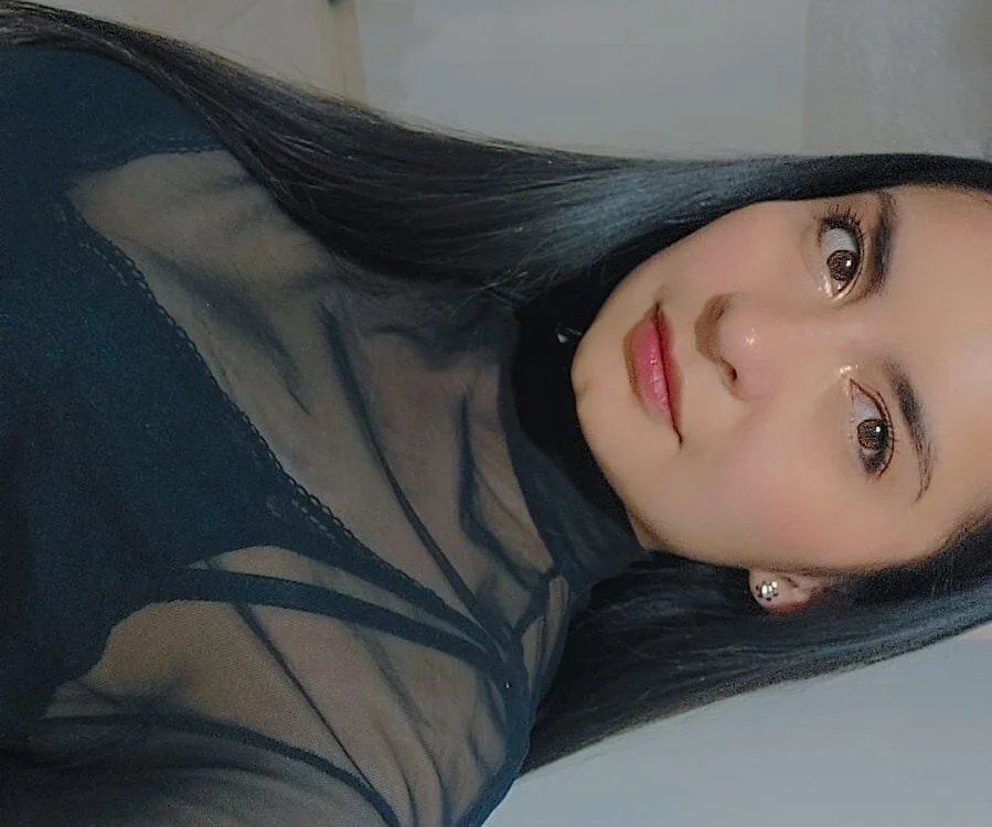 sarasweet_ch's Offline XXX Chat