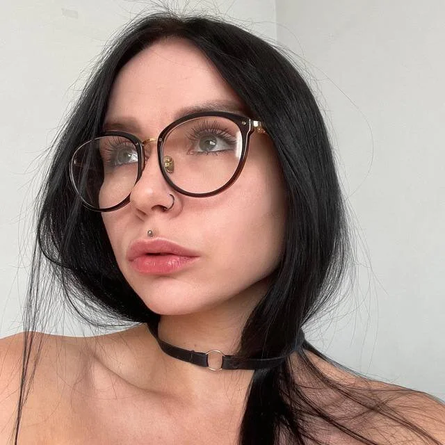 GraceStarr's Offline Chat Room