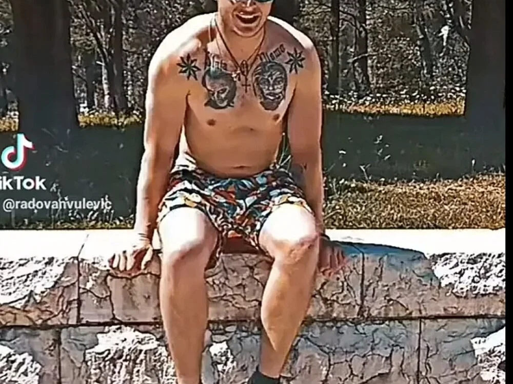 Offline XXX chat modela Radovanskivuleviw