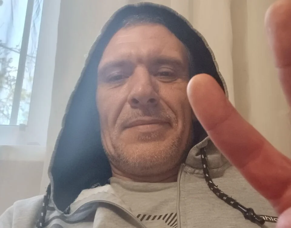 Andrei3118's Offline Chat Room