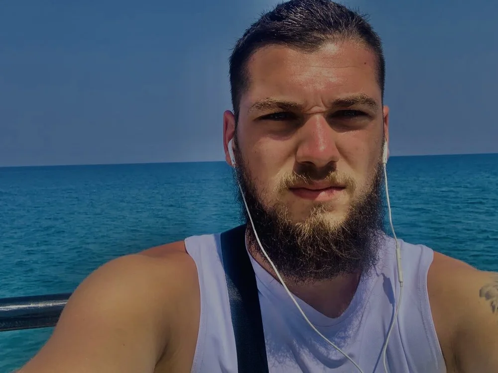 UKdevil1's Offline Chat Room