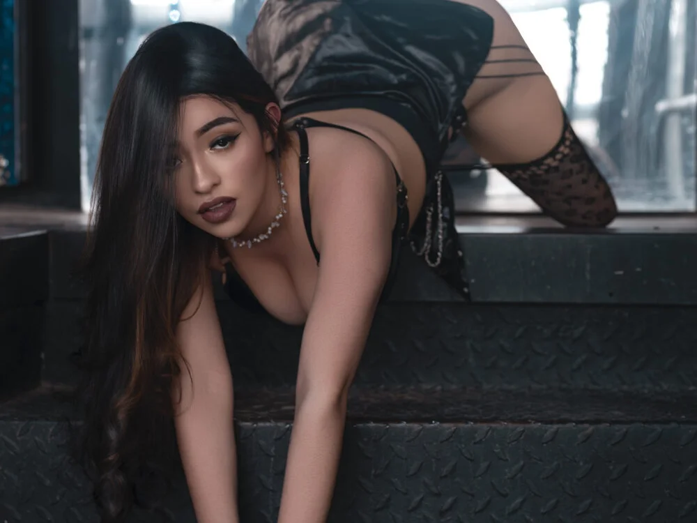 Kristin_Ramirez's Offline XXX Chat