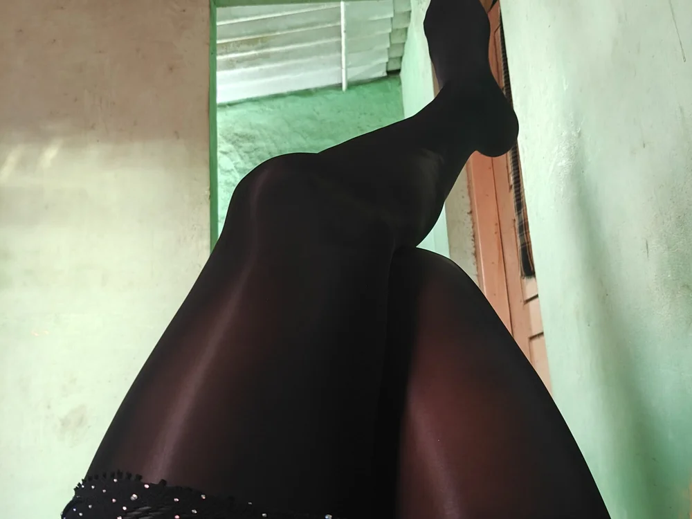 Llaravess - Male webcam sex chat