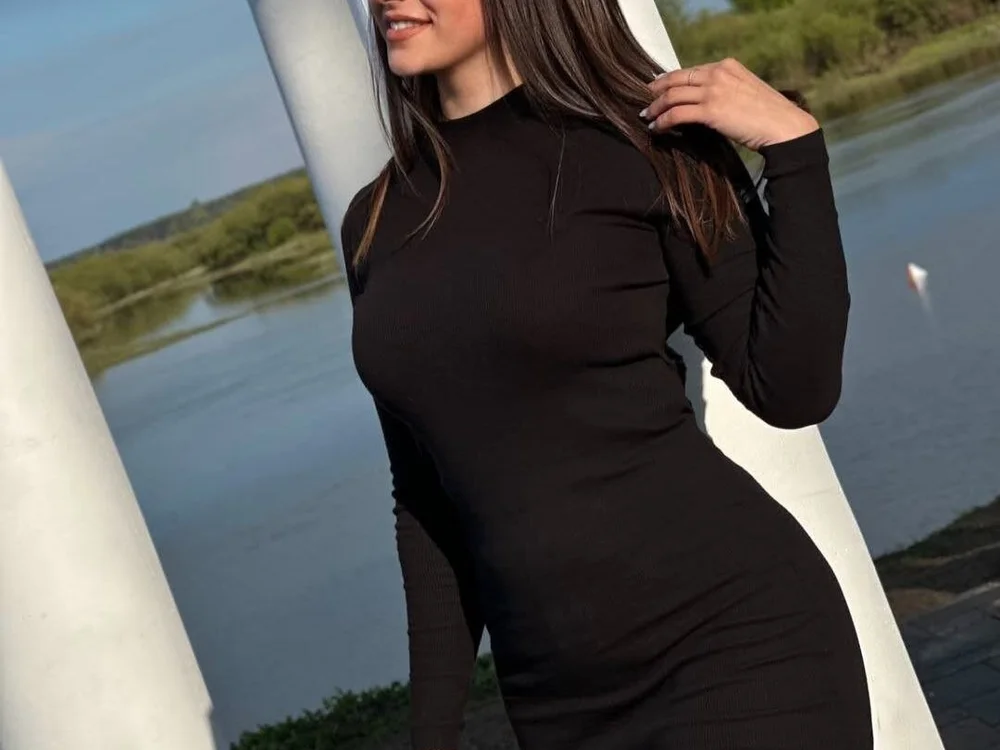 PauleneComer's Offline Chat Room