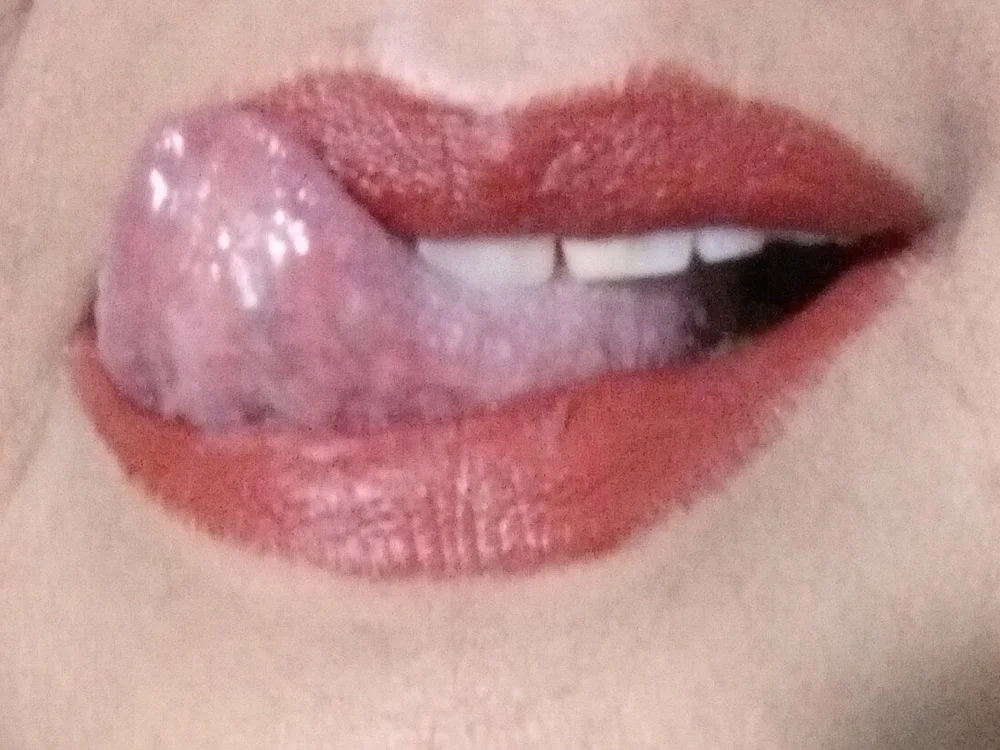 แชท XXX ออฟไลน์ของ luanacurvy