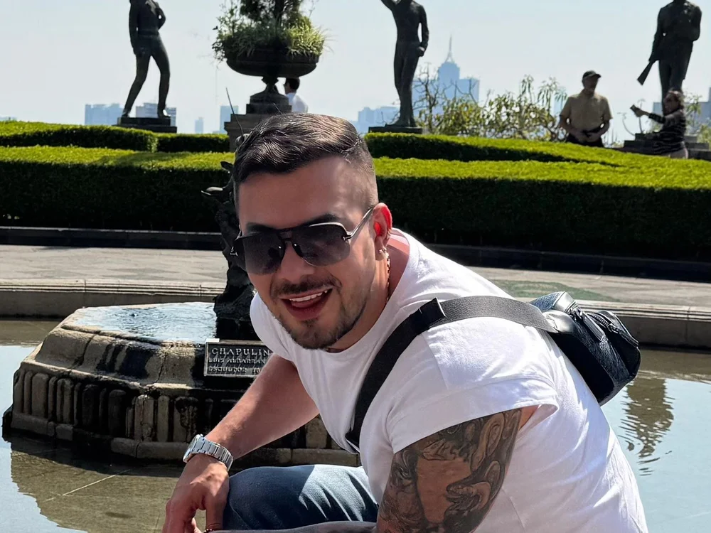 Sembang XXX Luar Talian julianmonttoya