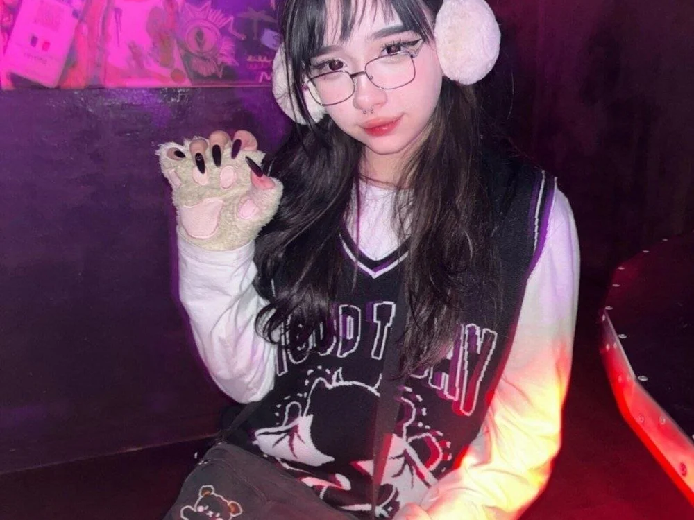 ErlineBarks' Offline Chat Room
