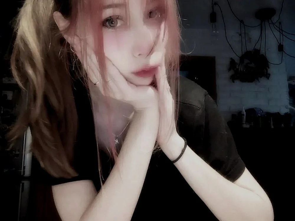 JudyyCarroll 離線 XXX 聊天