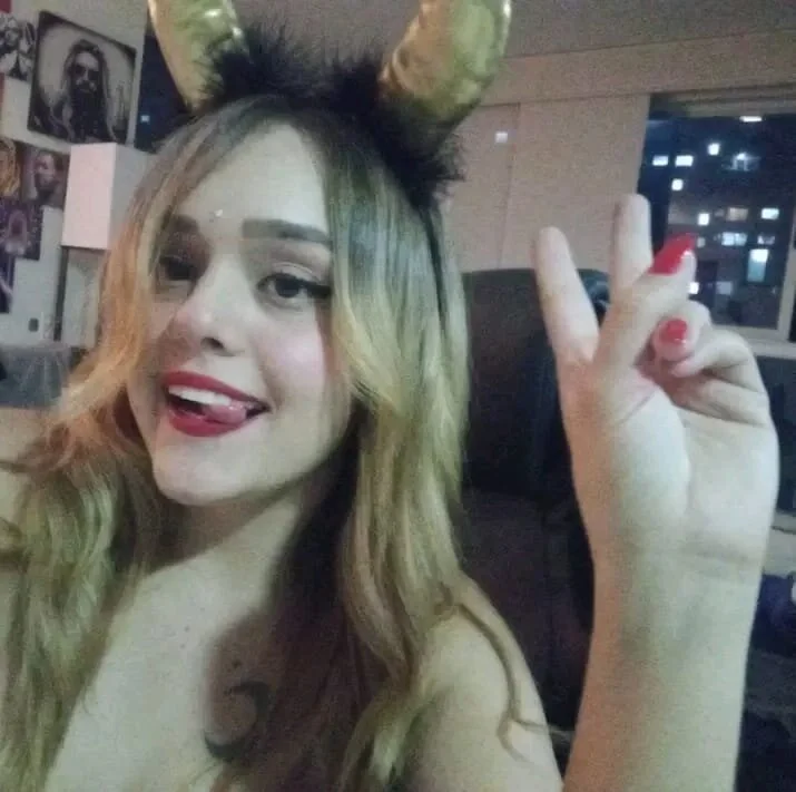 AbbyDixon__n Offline XXX chat