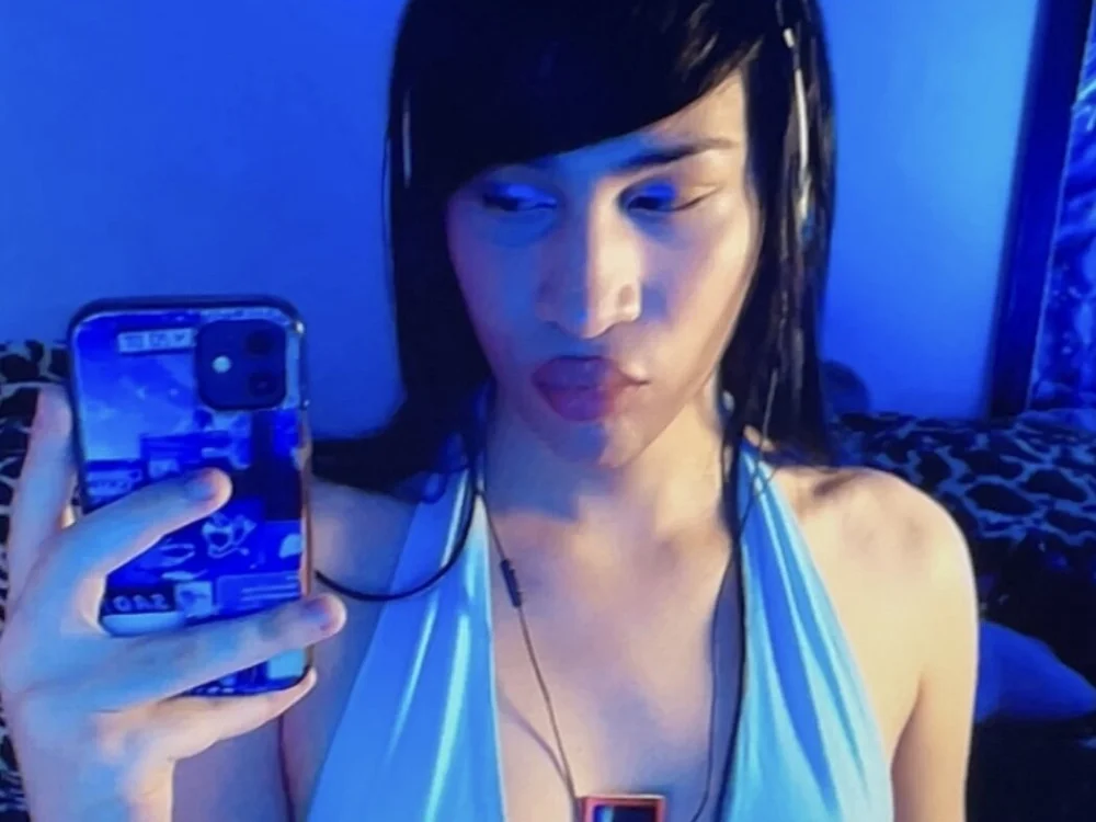 AzulaTS' Offline Chat Room