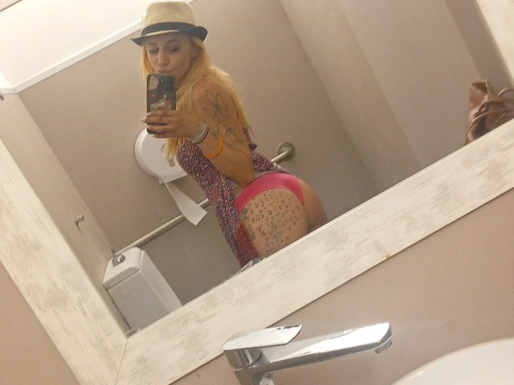 Babyinesperta's Offline XXX Chat