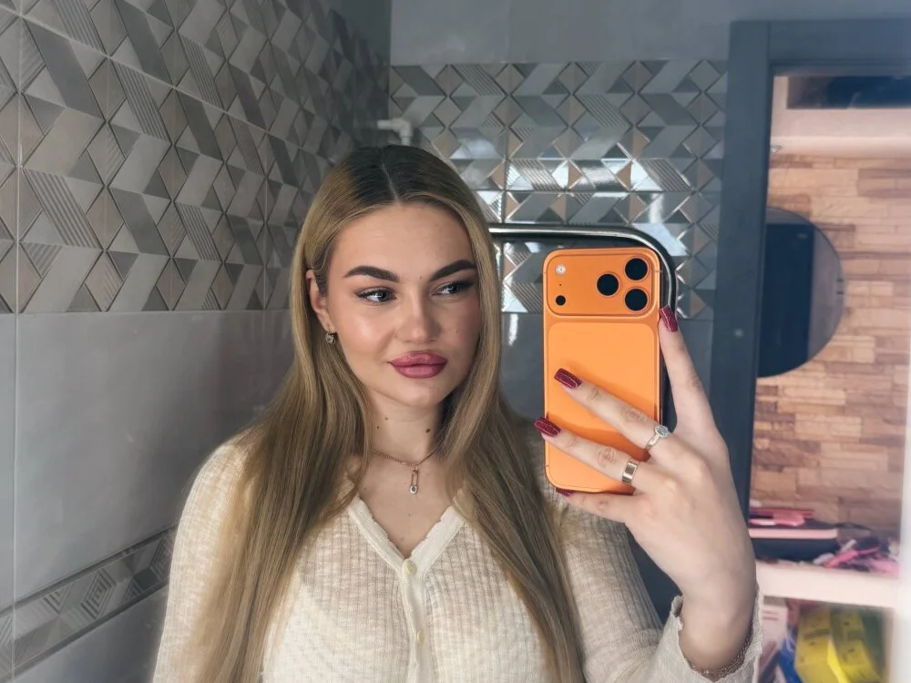 JoetteNoth's Offline XXX Chat