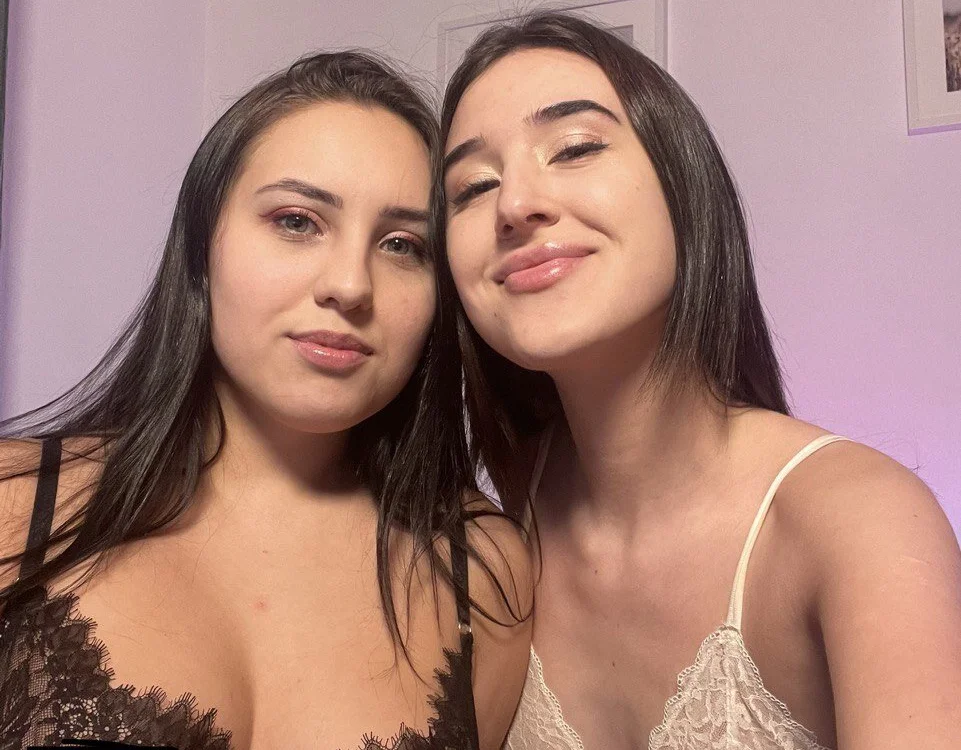 lesbiancandy's Offline Chat Room