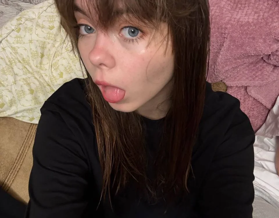 CoralinaEastoy's Offline XXX Chat