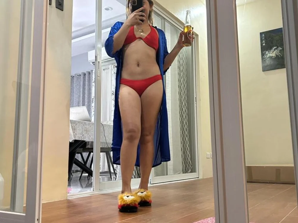 sexysweet69 cam model