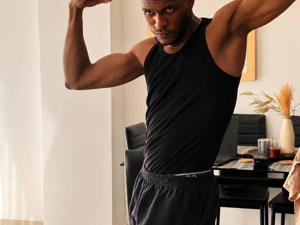 ryder_black Adlı Modelin Çevrimdışı Sohbet Odası